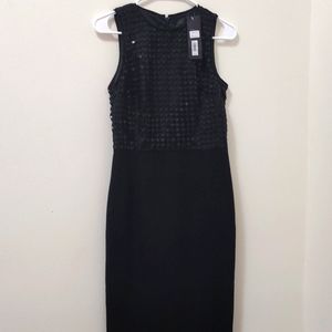 Sleeve less black dress